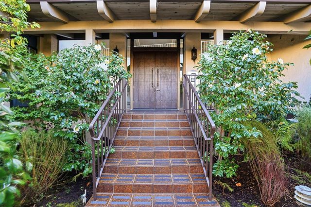 525 Almer Road 106, Burlingame, CA 94010