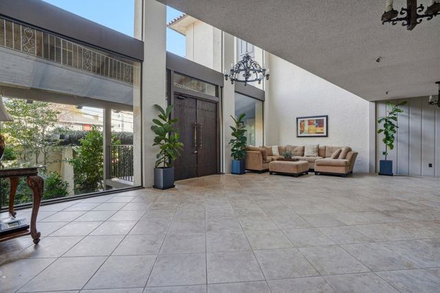 525 Almer Road 106, Burlingame, CA 94010