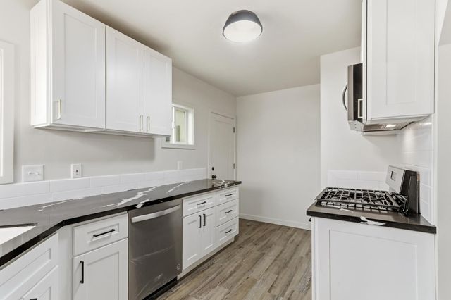 68 W Castle St, Stockton, CA 95204