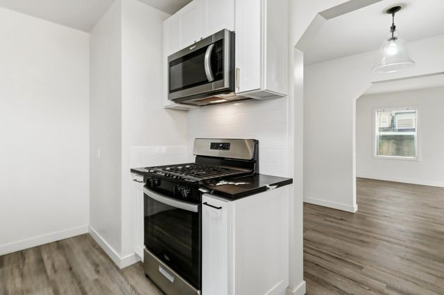 68 W Castle St, Stockton, CA 95204