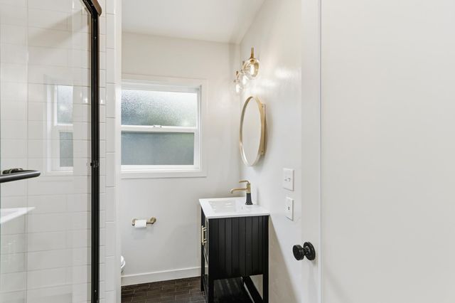 68 W Castle St, Stockton, CA 95204