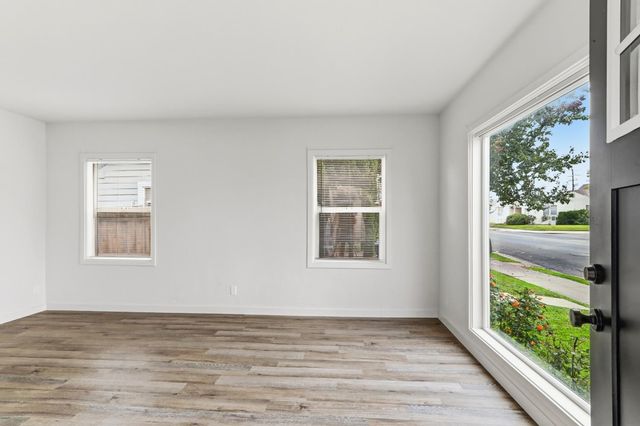 68 W Castle St, Stockton, CA 95204