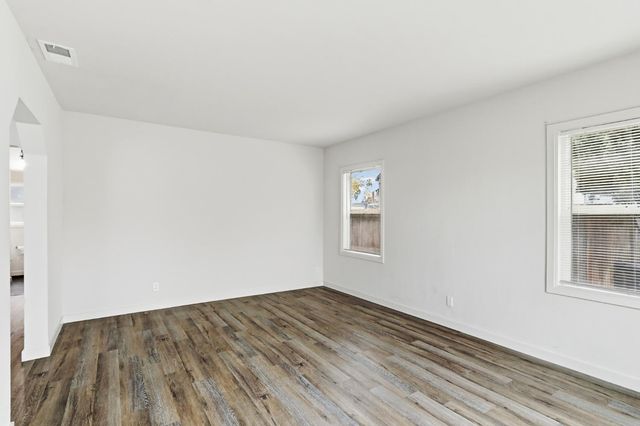 68 W Castle St, Stockton, CA 95204