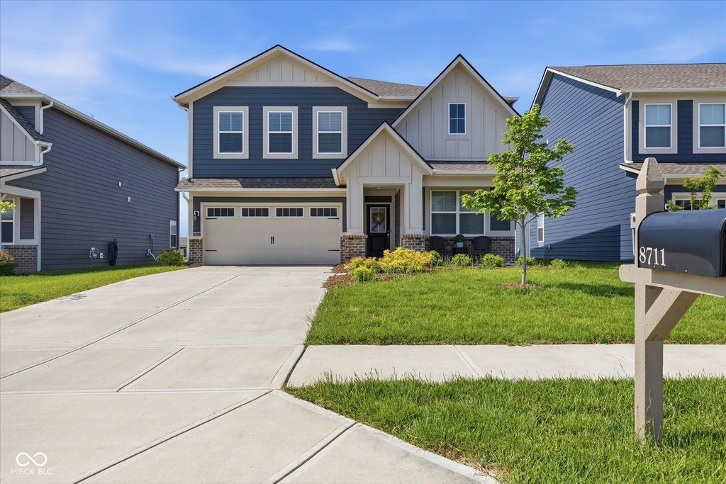 8711 Laurelton Place, Brownsburg, IN 46112