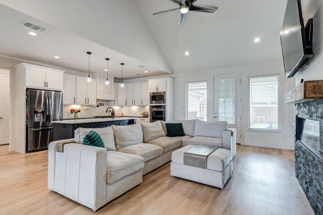 9612 Inverness Avenue, Lubbock, TX 79424