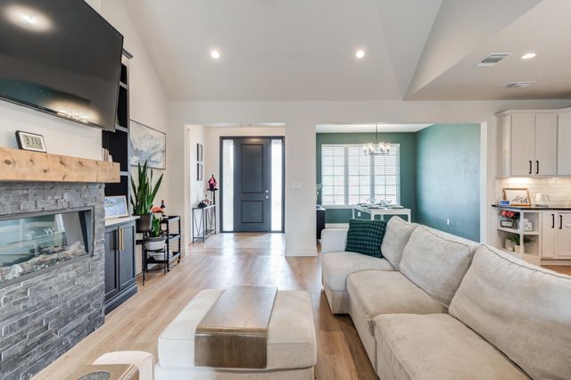 9612 Inverness Avenue, Lubbock, TX 79424
