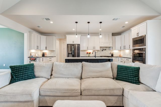 9612 Inverness Avenue, Lubbock, TX 79424