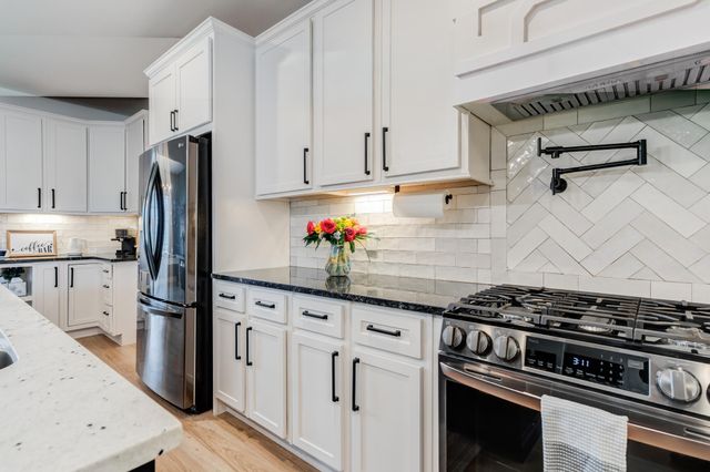 9612 Inverness Avenue, Lubbock, TX 79424