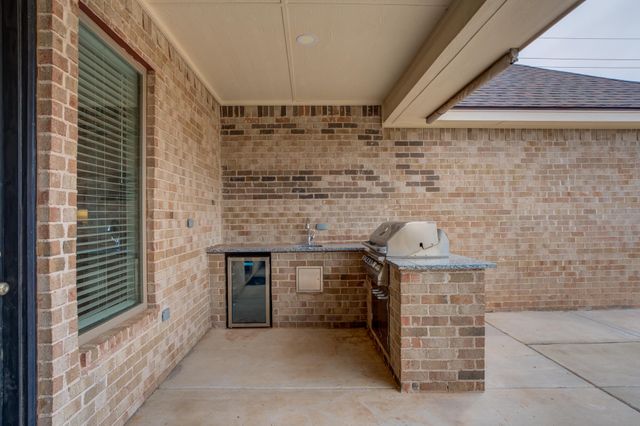 9612 Inverness Avenue, Lubbock, TX 79424