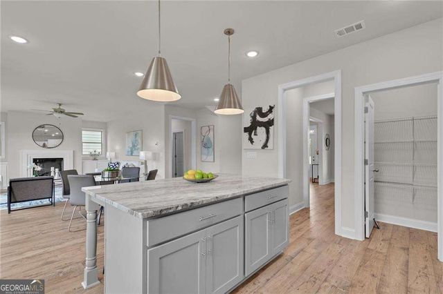 922 Homepark Circle, Buford, GA 30518