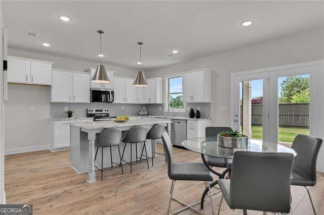 922 Homepark Circle, Buford, GA 30518