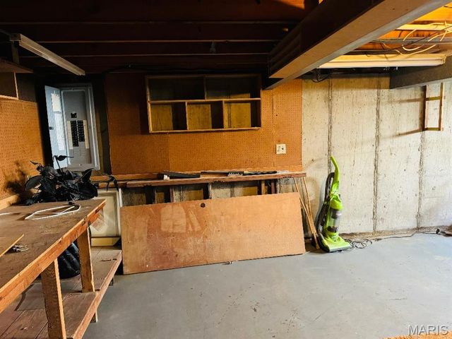 3092 Wintergreen Drive, Florissant, MO 63033