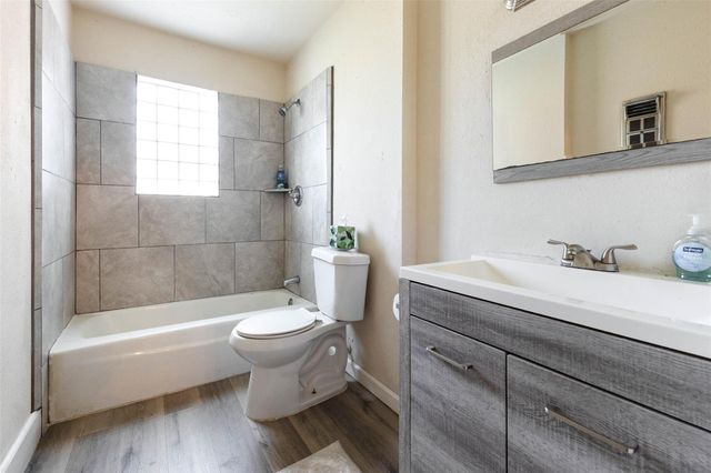 906 Corydon Drive, Houston, TX 77336