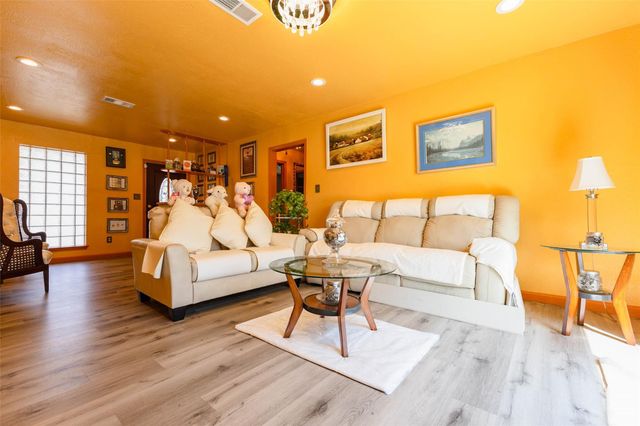 906 Corydon Drive, Houston, TX 77336