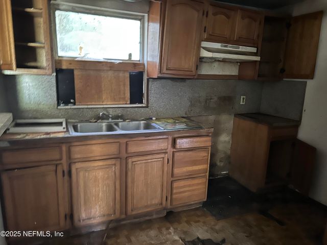 9238 2ND Avenue, Jacksonville, FL 32208