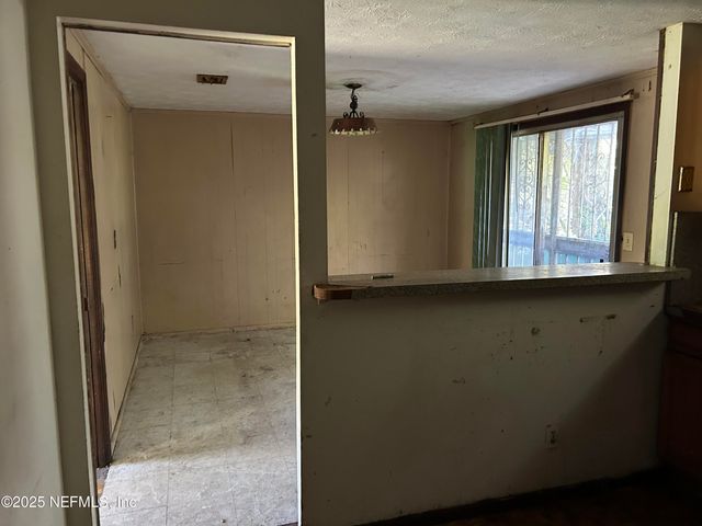 9238 2ND Avenue, Jacksonville, FL 32208