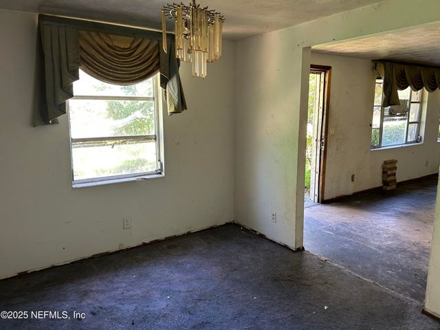 9238 2ND Avenue, Jacksonville, FL 32208