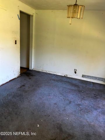 9238 2ND Avenue, Jacksonville, FL 32208