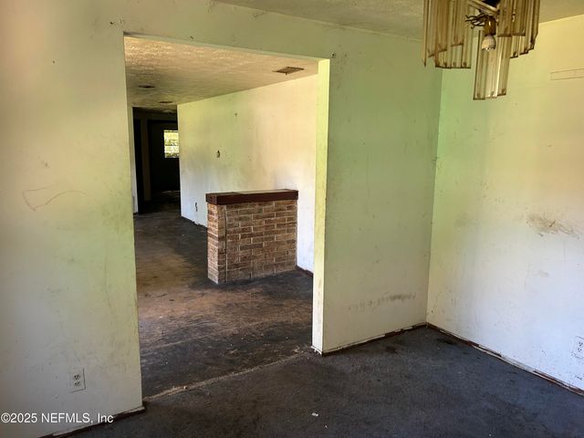 9238 2ND Avenue, Jacksonville, FL 32208