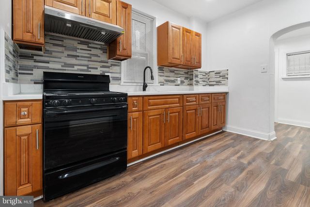 916 E SCHILLER ST, Philadelphia, PA 19134