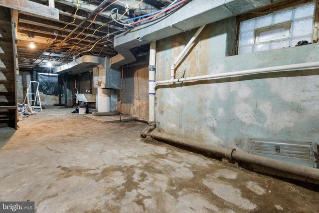 916 E SCHILLER ST, Philadelphia, PA 19134