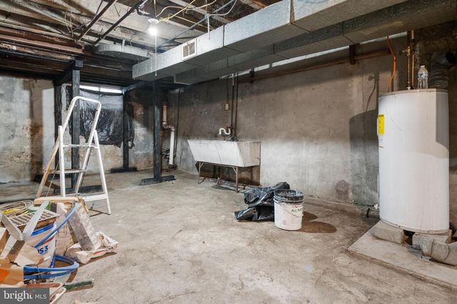 916 E SCHILLER ST, Philadelphia, PA 19134