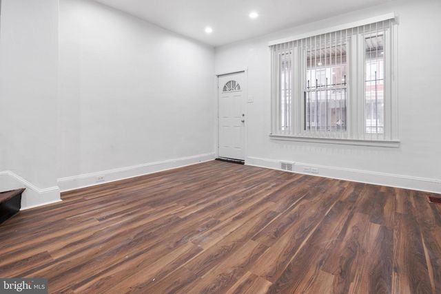 916 E SCHILLER ST, Philadelphia, PA 19134