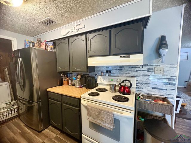 418 Post Oak Rd, Hallsville, TX 75650