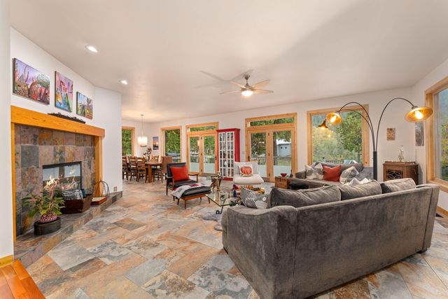 5375 Averill Drive, Grants Pass, OR 97526