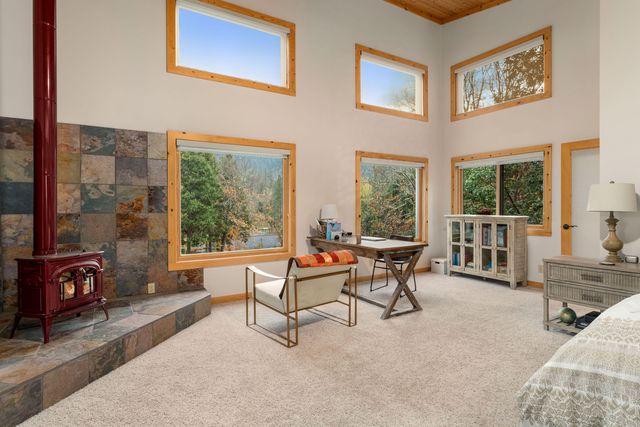 5375 Averill Drive, Grants Pass, OR 97526