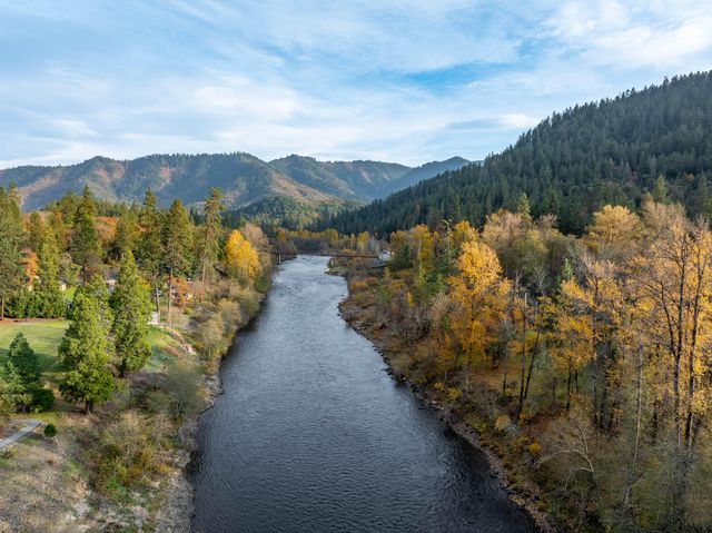 5375 Averill Drive, Grants Pass, OR 97526