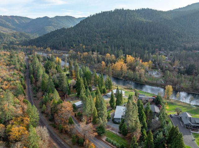 5375 Averill Drive, Grants Pass, OR 97526