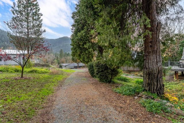 5375 Averill Drive, Grants Pass, OR 97526