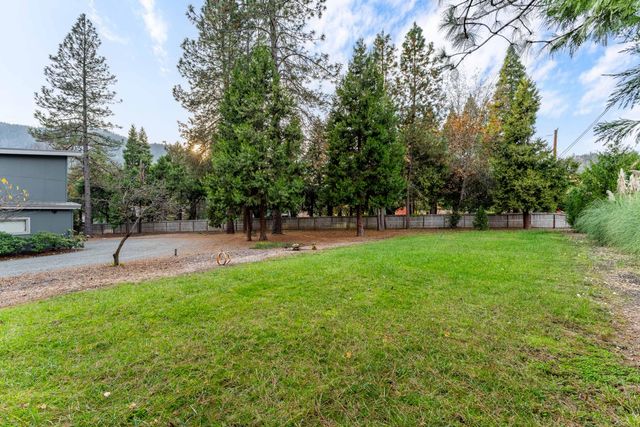 5375 Averill Drive, Grants Pass, OR 97526