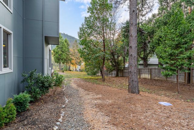 5375 Averill Drive, Grants Pass, OR 97526