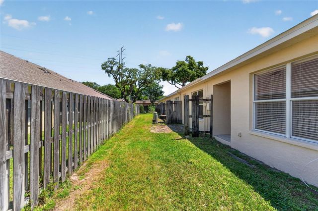 658 GREEN VALLEY ROAD B3, Palm Harbor, FL 34683