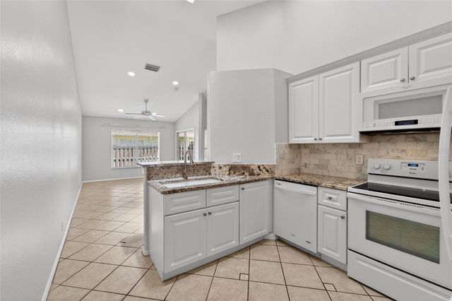 658 GREEN VALLEY ROAD B3, Palm Harbor, FL 34683