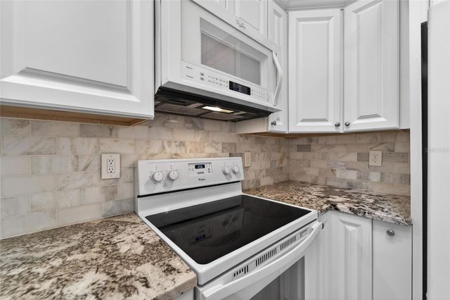 658 GREEN VALLEY ROAD B3, Palm Harbor, FL 34683