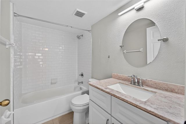 658 GREEN VALLEY ROAD B3, Palm Harbor, FL 34683