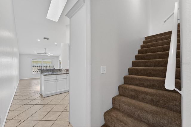 658 GREEN VALLEY ROAD B3, Palm Harbor, FL 34683