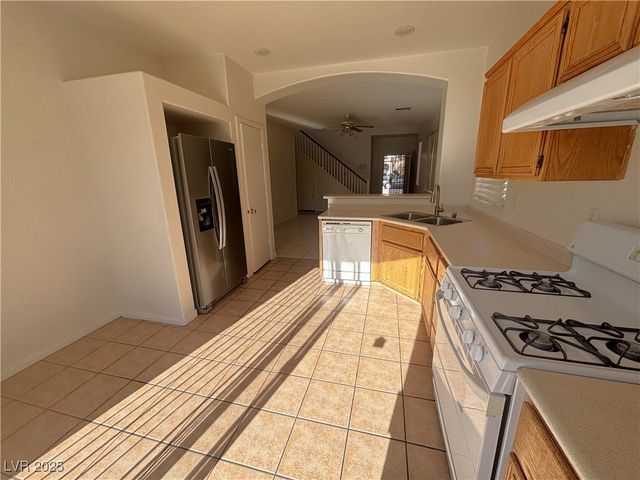 8529 Sonnet Court, Las Vegas, NV 89147