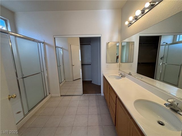 8529 Sonnet Court, Las Vegas, NV 89147