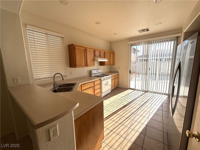 8529 Sonnet Court, Las Vegas, NV 89147