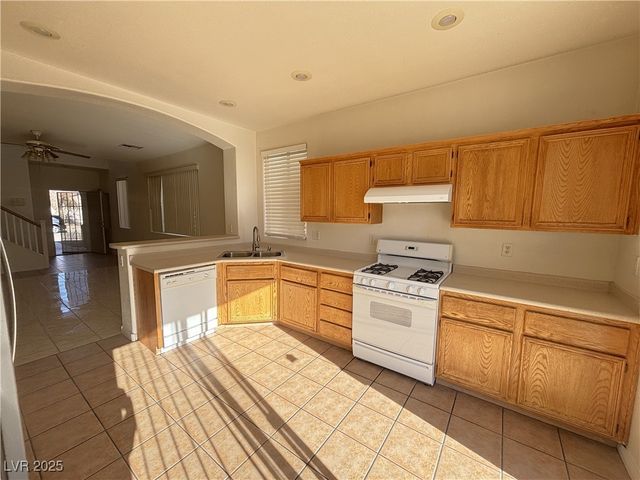 8529 Sonnet Court, Las Vegas, NV 89147
