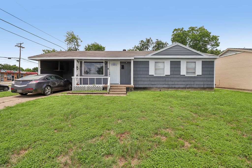 2320 Garden Oaks Drive, Irving, TX 75061