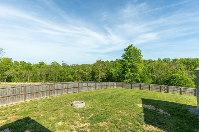 144 Tomahawk Pt, Clarksville, TN 37040