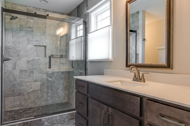 144 Tomahawk Pt, Clarksville, TN 37040