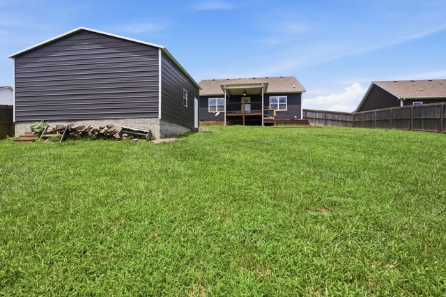 144 Tomahawk Pt, Clarksville, TN 37040