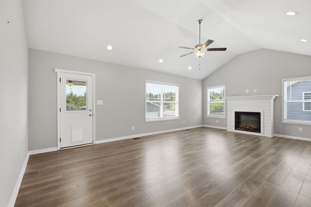 144 Tomahawk Pt, Clarksville, TN 37040