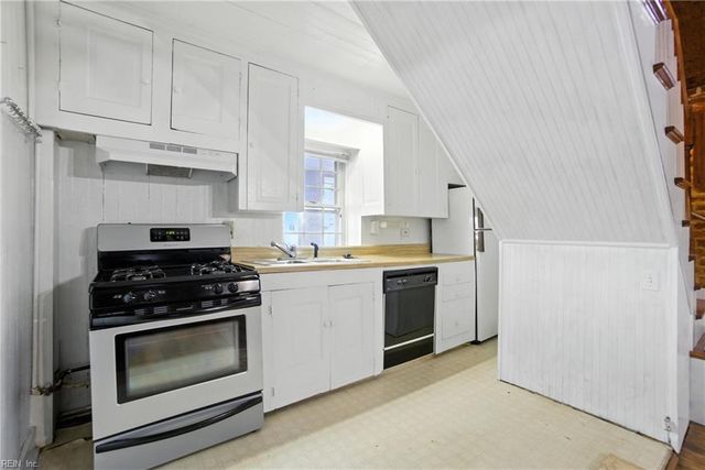 106 London ST, Portsmouth, VA 23704